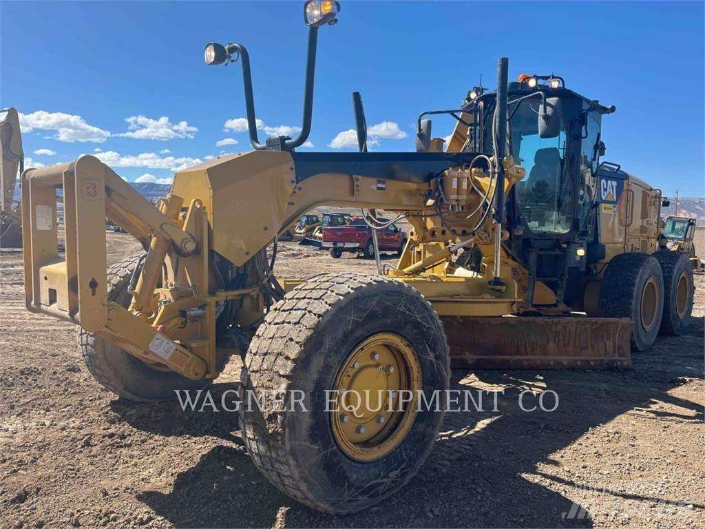 CAT 140M3 AWD Gredere