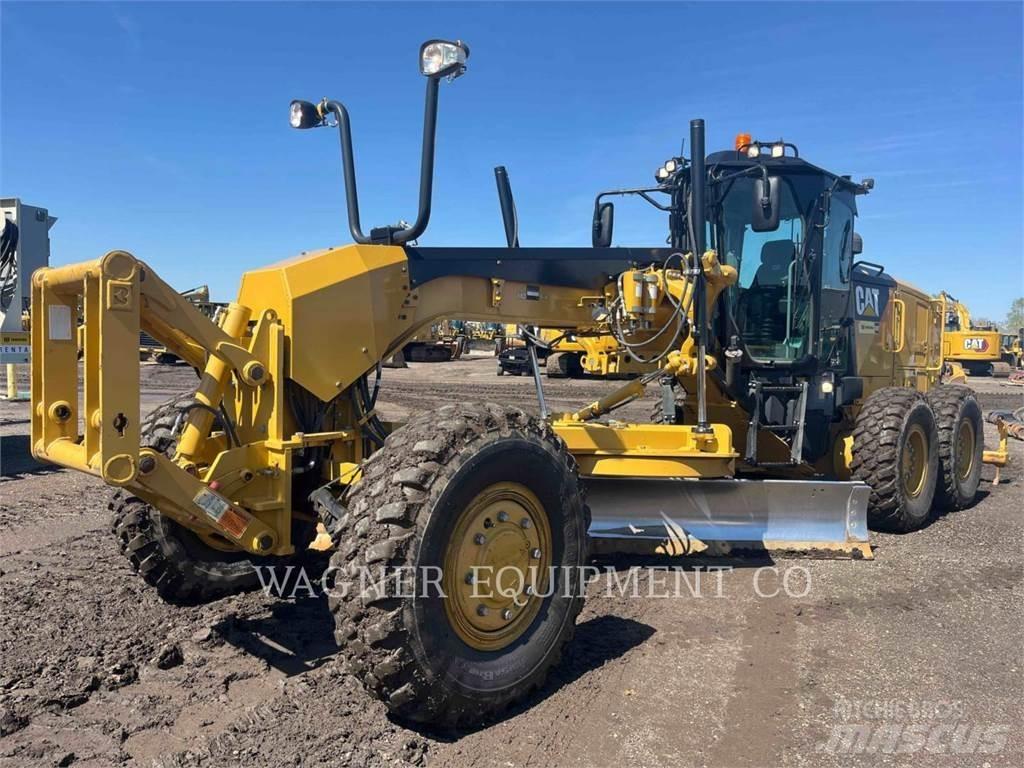 CAT 140M3 AWD Gredere