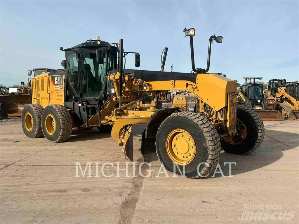 CAT 140M3 AWD Gredere