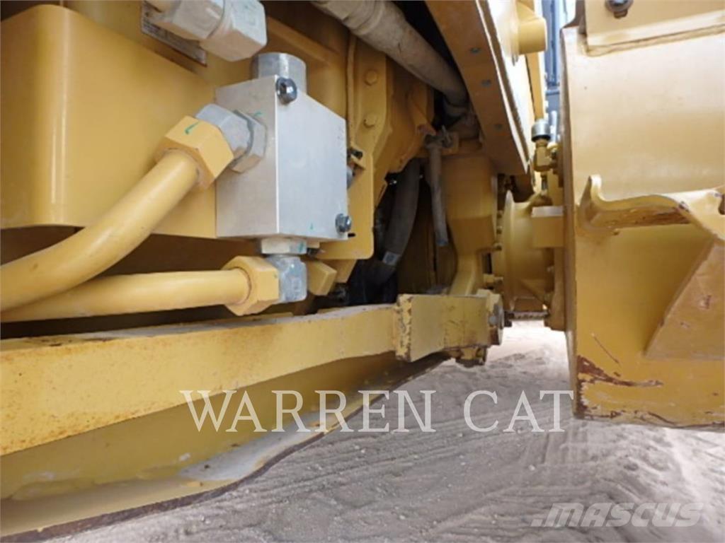 CAT 140M3 AWD Gredere