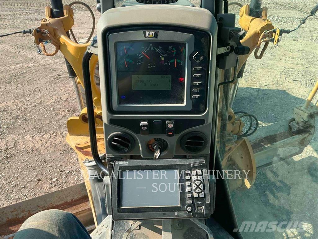 CAT 140M3AWD Gredere