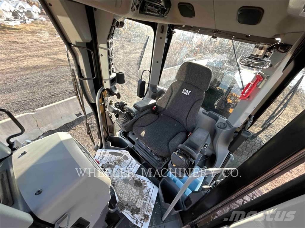 CAT 150 AWD Gredere
