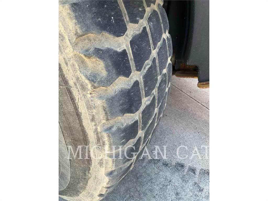 CAT 160M2 AWD Gredere