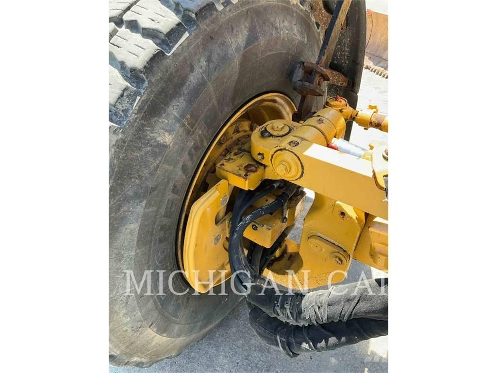 CAT 160M3 AWD Gredere