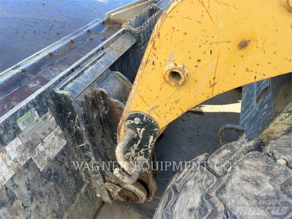 CAT 216B Mini incarcator