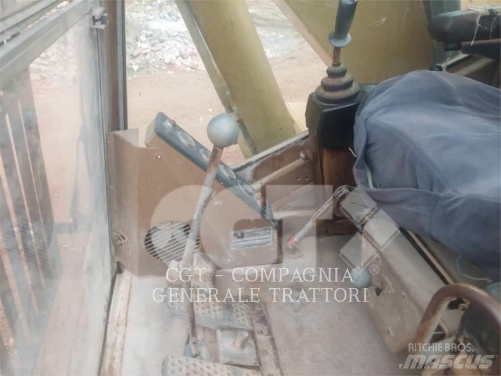 CAT 219 Excavatoare pe șenile
