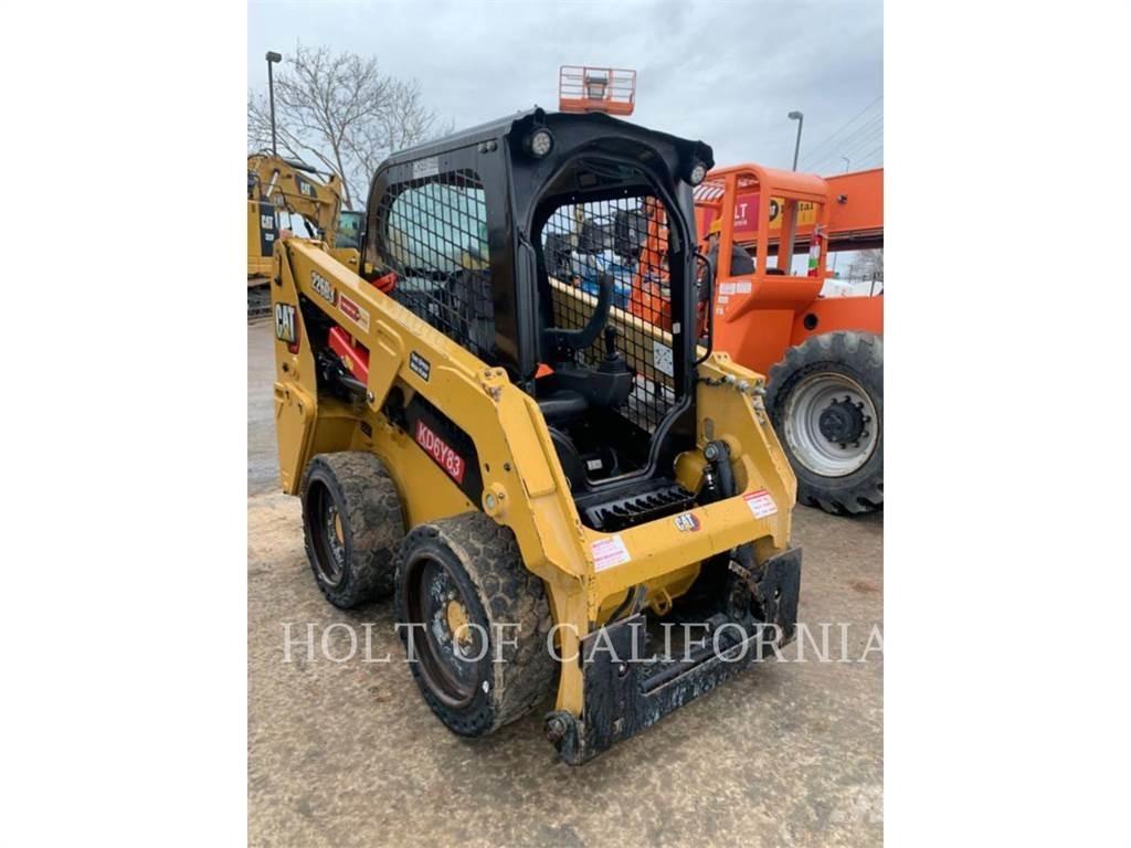 CAT 226 HF Mini incarcator