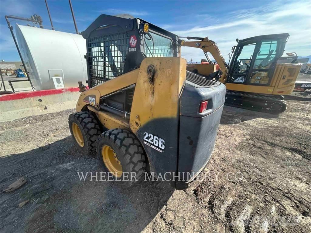CAT 226B MA11 Mini incarcator
