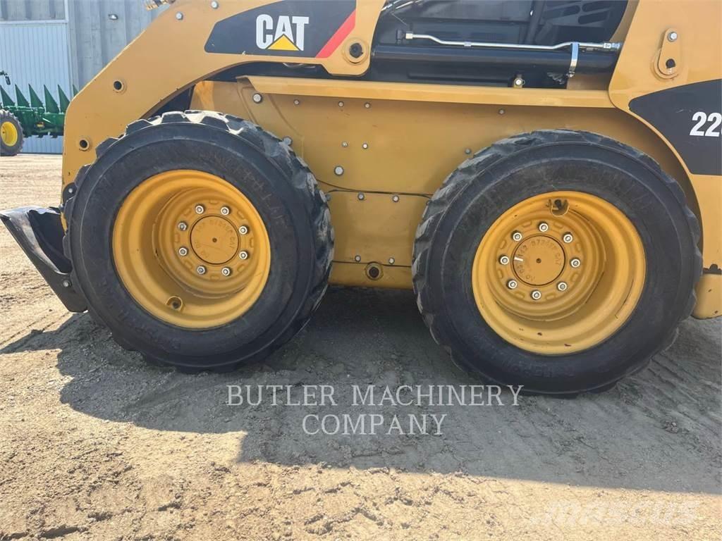 CAT 226B3 C3S2 Mini incarcator