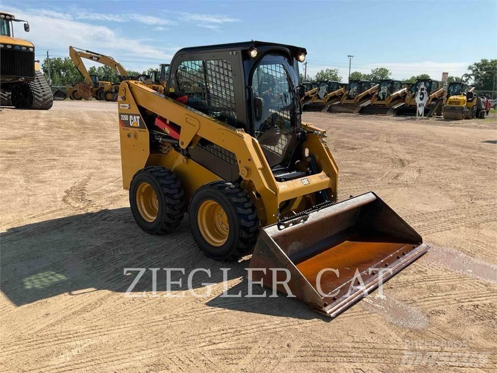 CAT 226D Mini incarcator