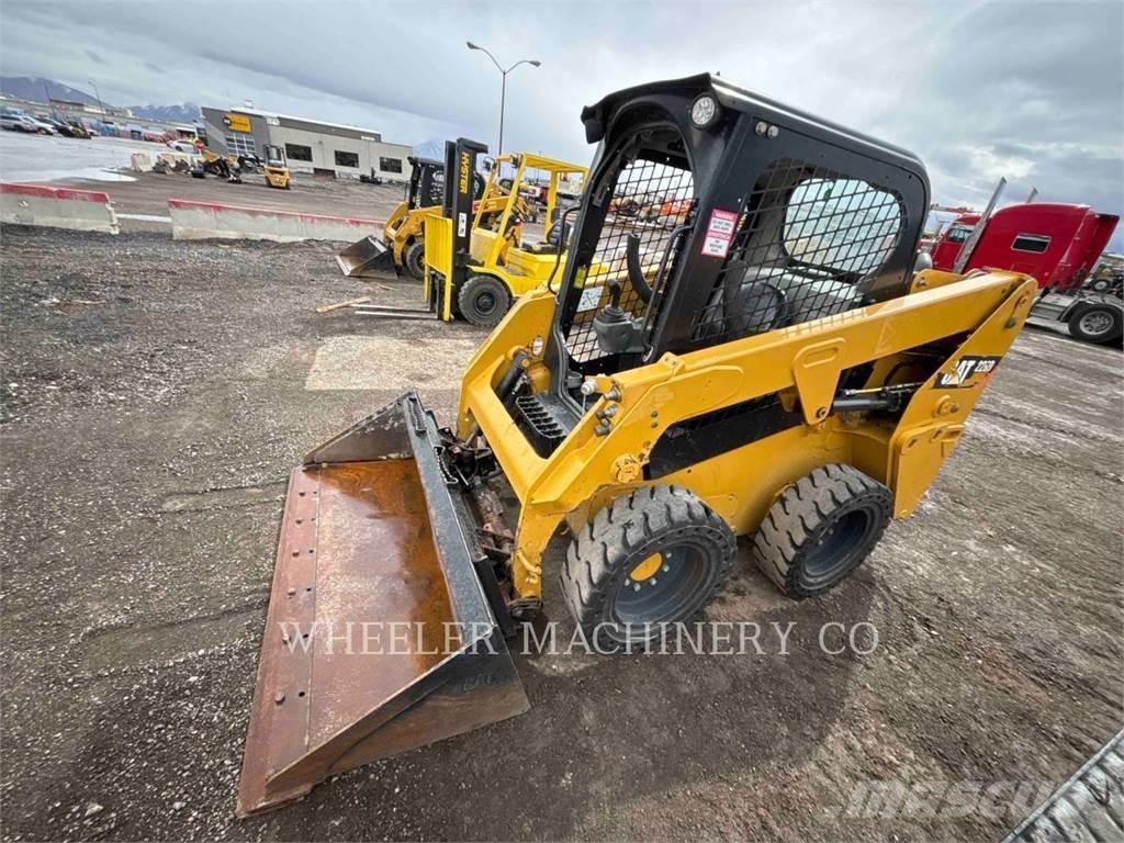 CAT 226D C1-H2 Mini incarcator