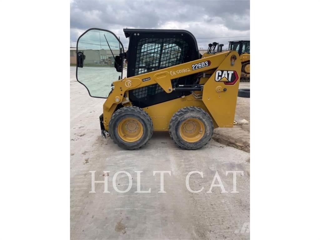 CAT 226D CAB Mini incarcator