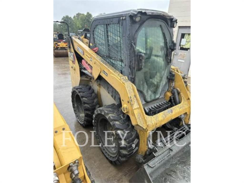 CAT 226D3 Mini incarcator