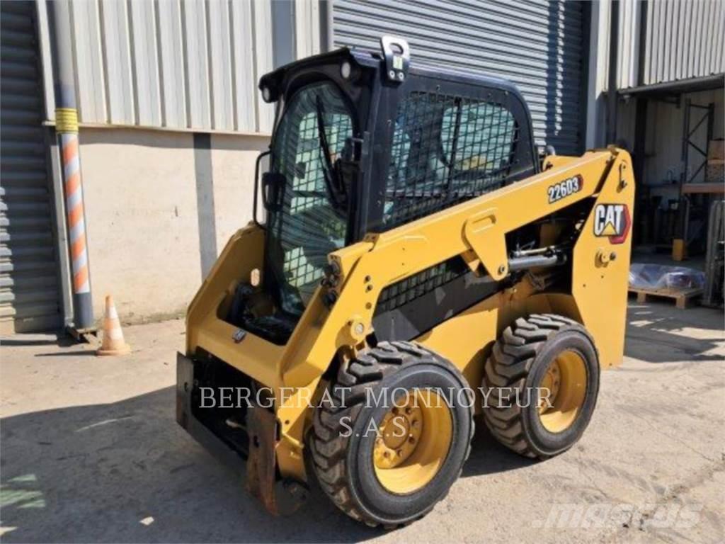 CAT 226D3 Mini incarcator