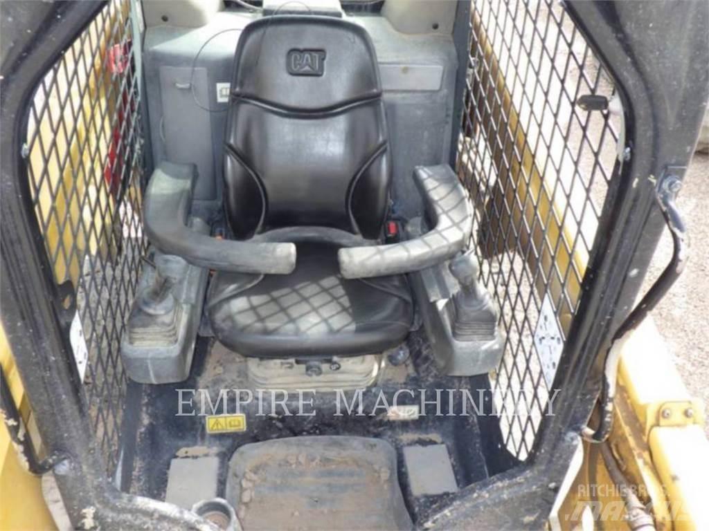 CAT 226D3 Mini incarcator