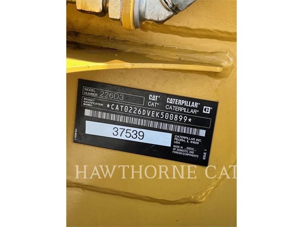 CAT 226D3 Mini incarcator