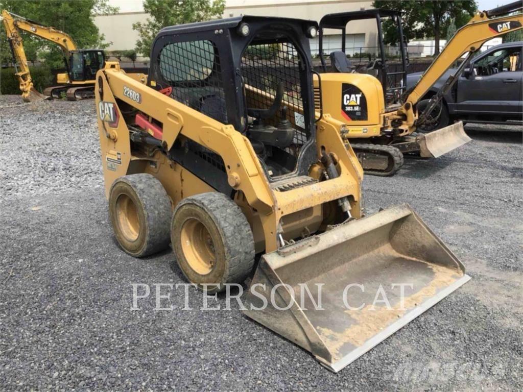 CAT 226D3 Mini incarcator