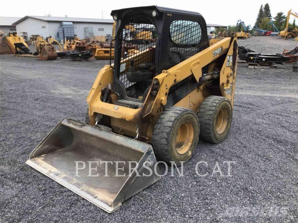 CAT 226D3 Mini incarcator