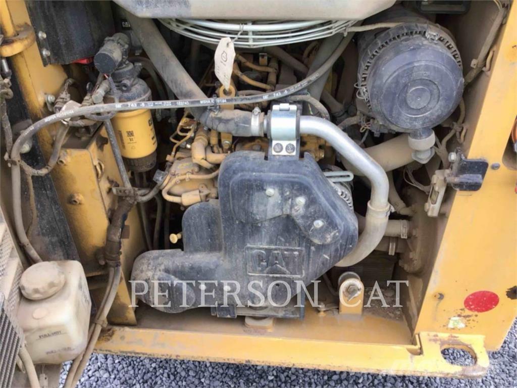 CAT 226D3 Mini incarcator
