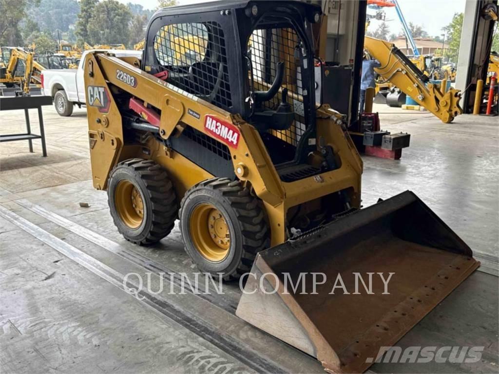 CAT 226D3 Mini incarcator