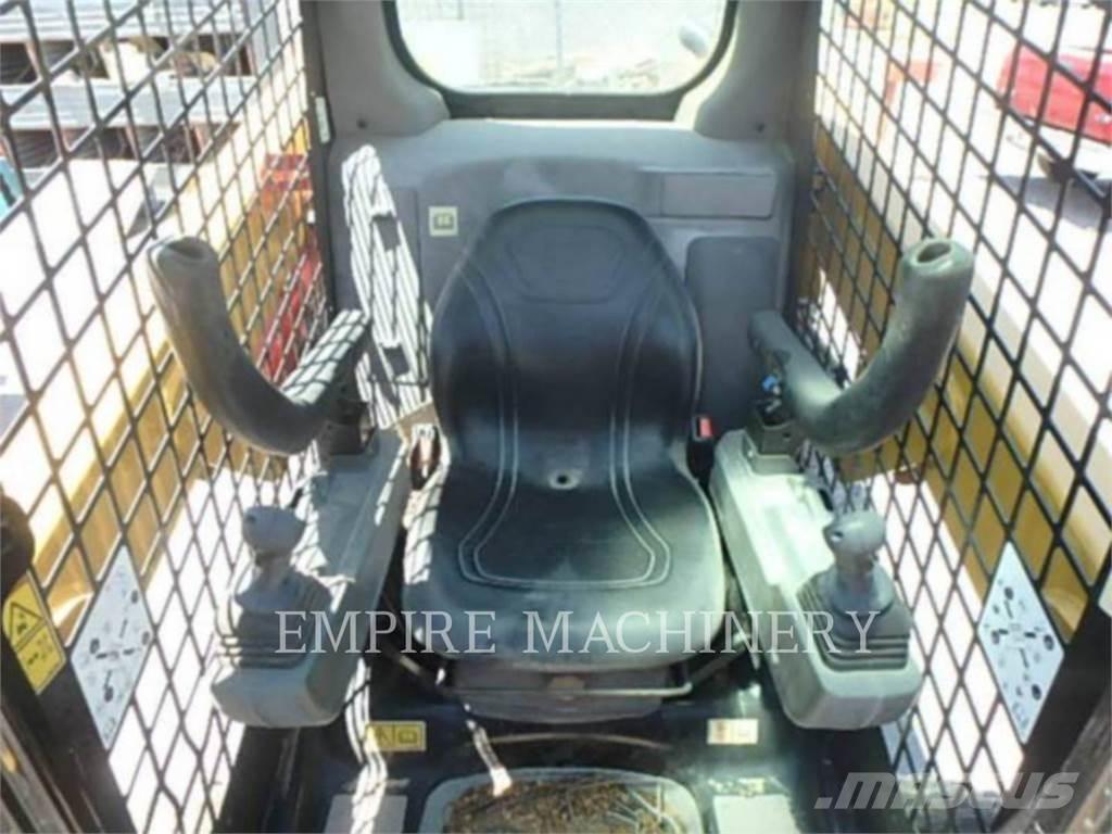 CAT 226D3 Mini incarcator