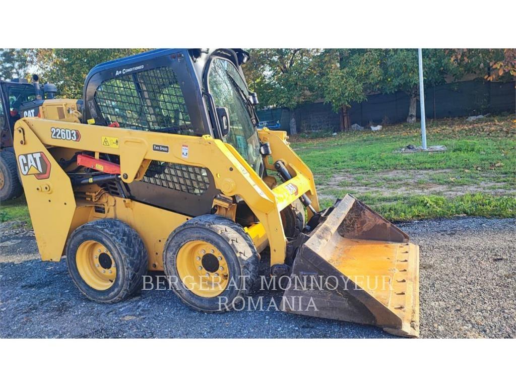 CAT 226D3 Mini incarcator