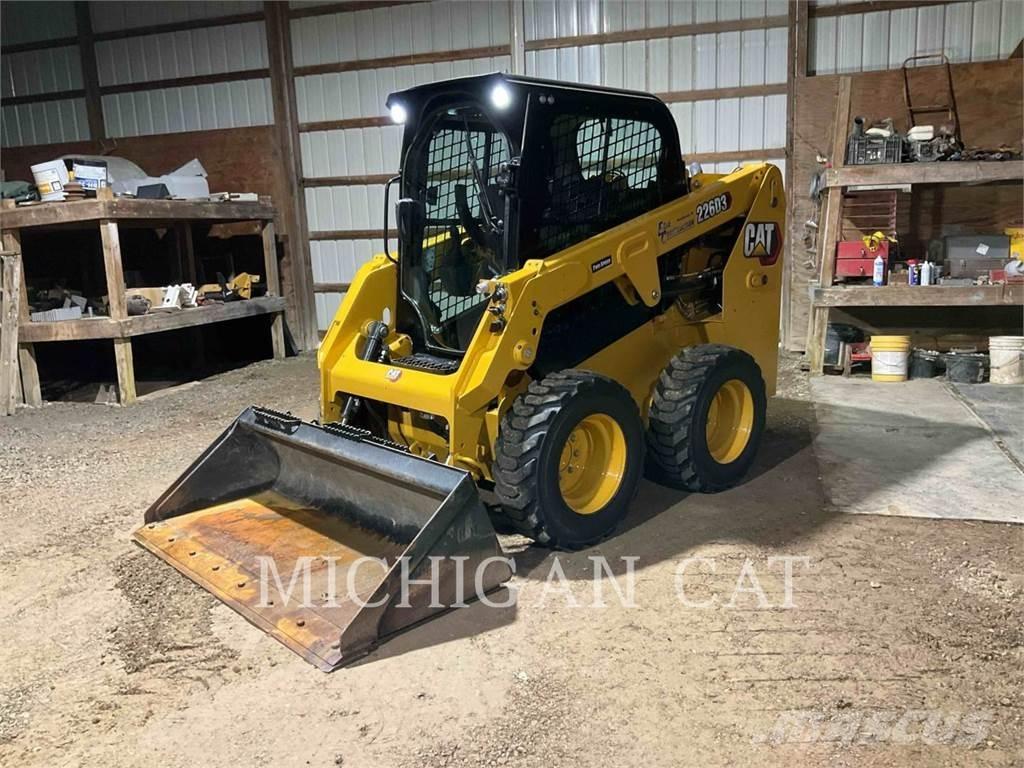 CAT 226D3 AQ Mini incarcator