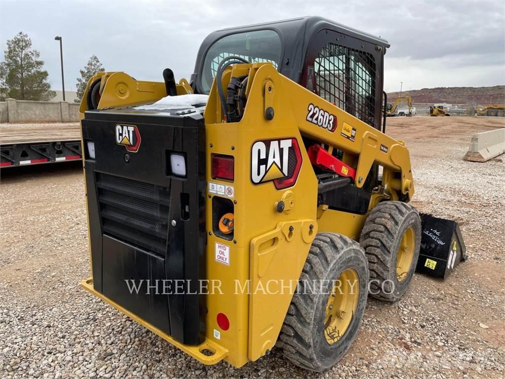 CAT 226D3 C3H2 Mini incarcator