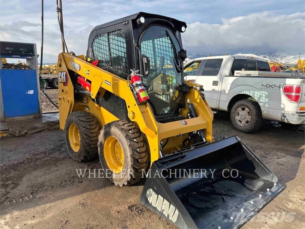 CAT 226D3 C3H2 Mini incarcator