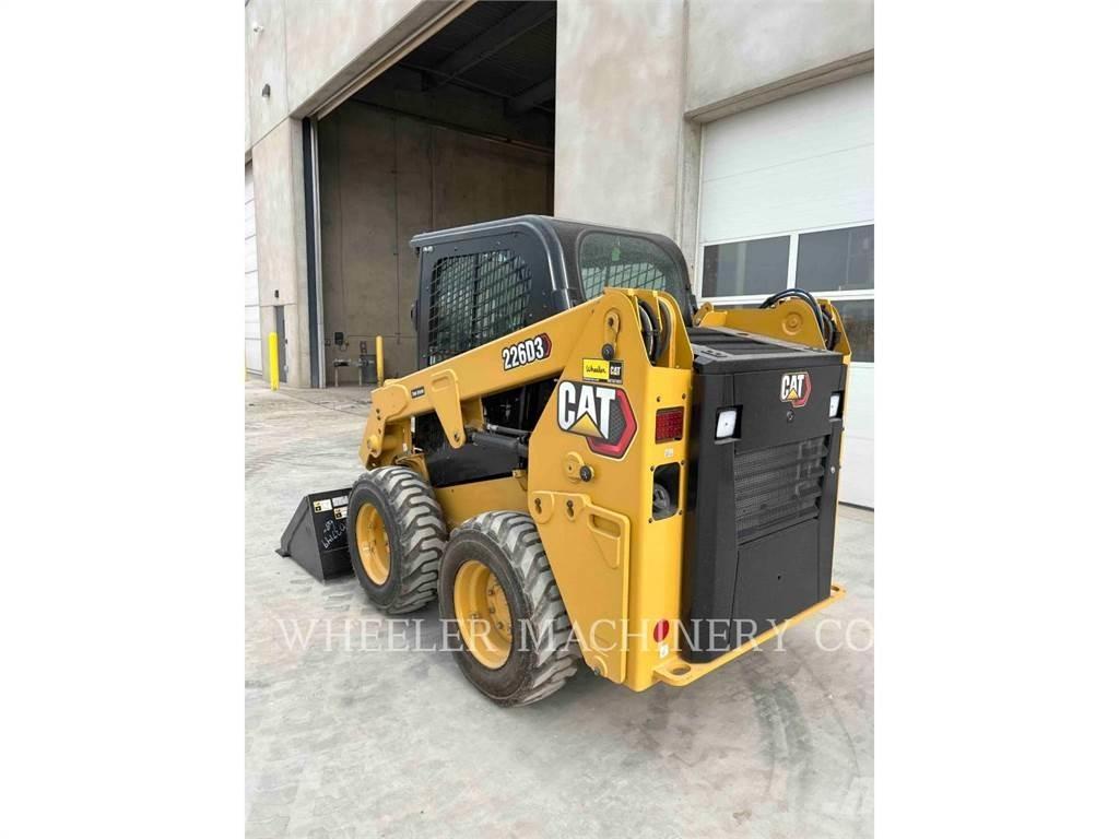 CAT 226D3 C3H2 Mini incarcator