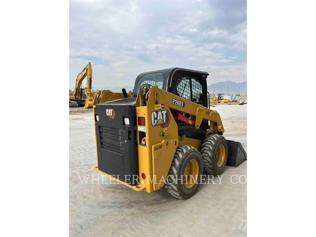 CAT 226D3 C3H2 Mini incarcator