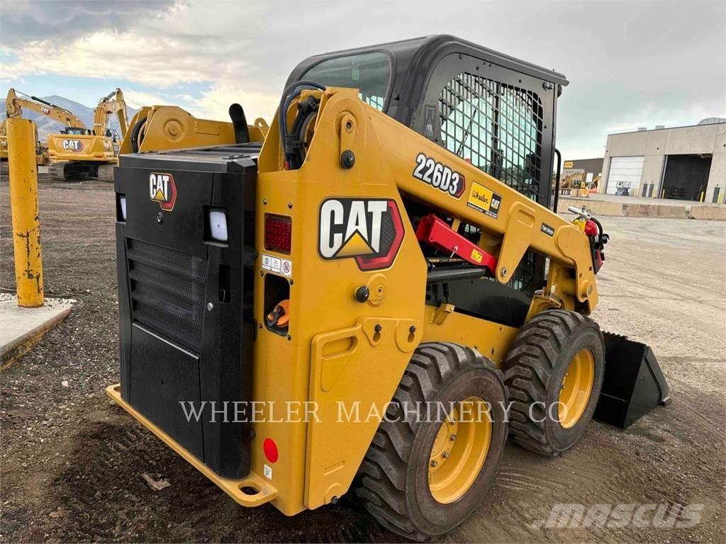 CAT 226D3 C3H2 Mini incarcator