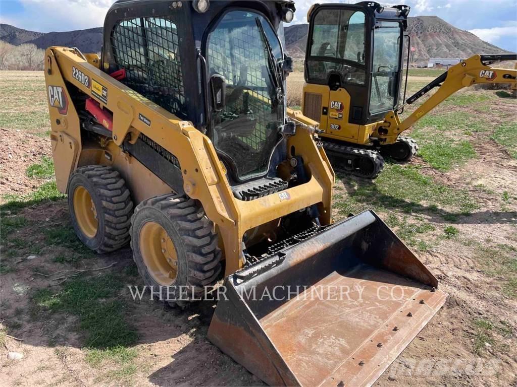CAT 226D3 C3H2 Mini incarcator