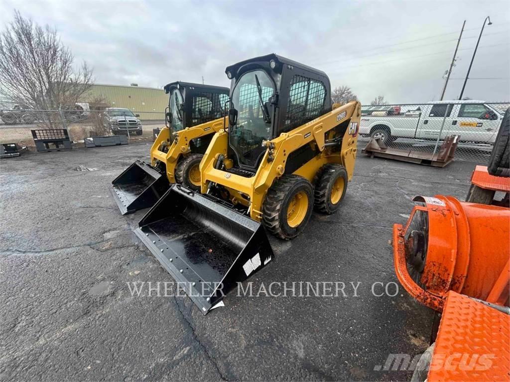 CAT 226D3 C3H2 Mini incarcator