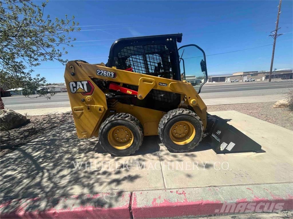 CAT 226D3 C3H2 Mini incarcator