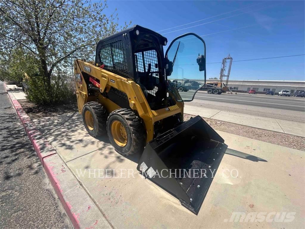 CAT 226D3 C3H2 Mini incarcator