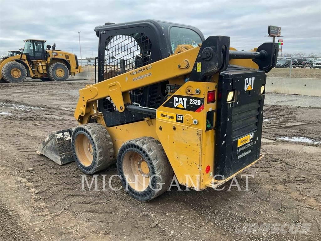 CAT 232D Q+ Mini incarcator