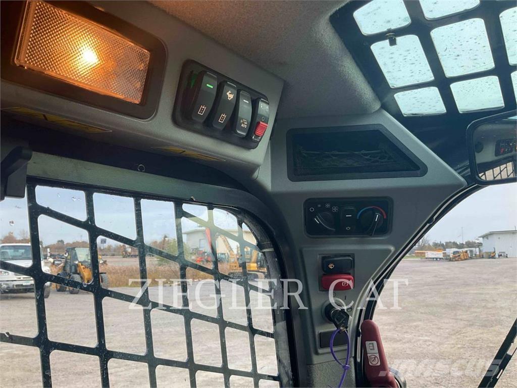 CAT 232D3 Mini incarcator