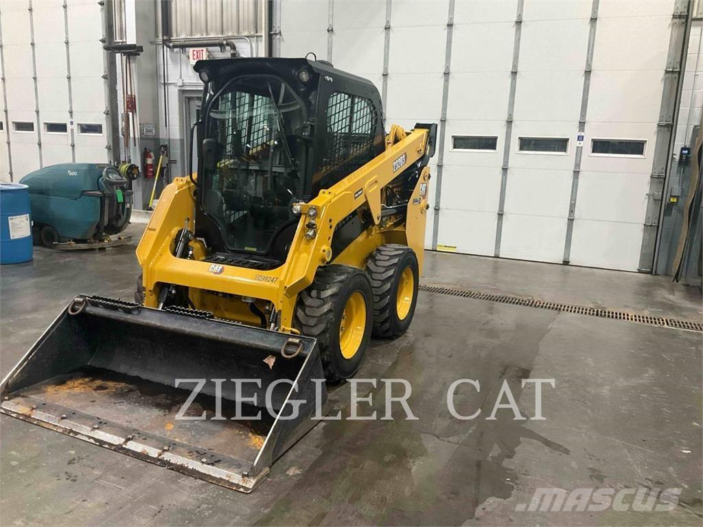 CAT 232D3 Mini incarcator