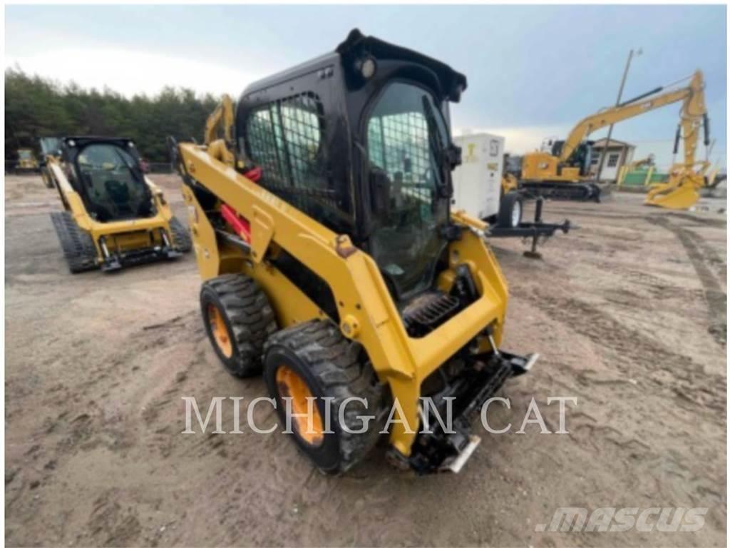 CAT 232D3 AQ Mini incarcator