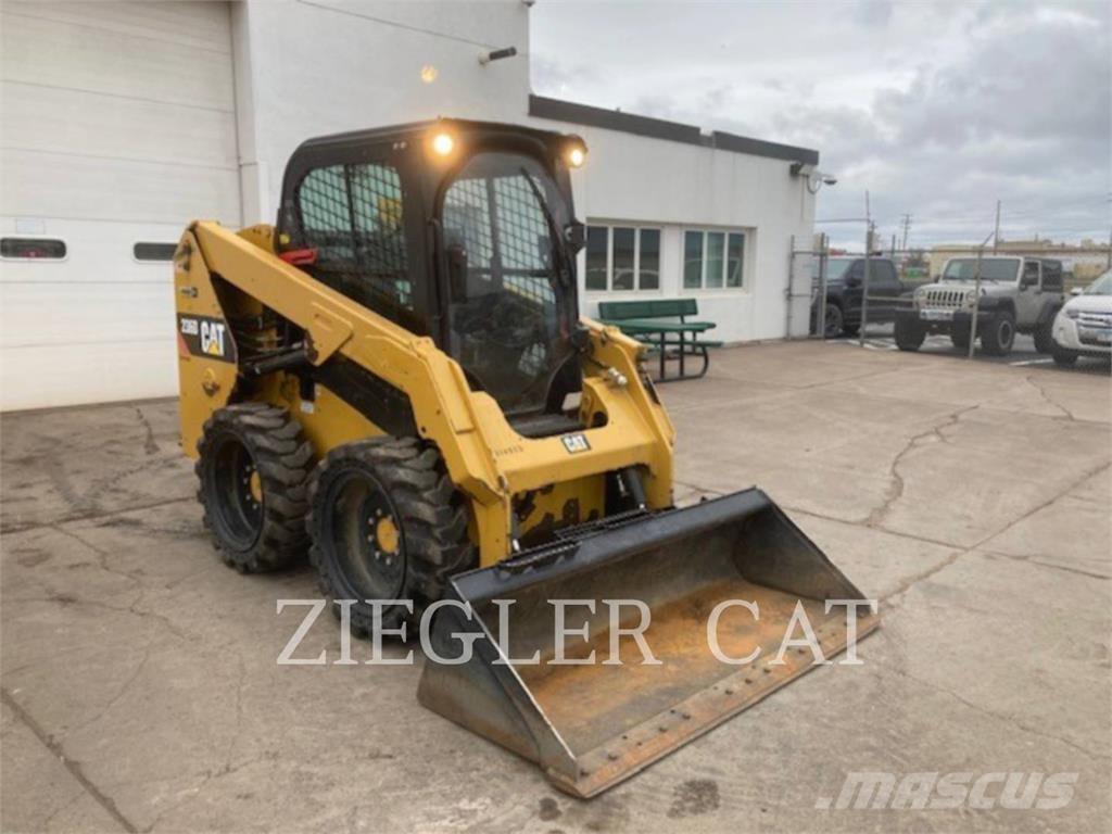 CAT 236D Mini incarcator