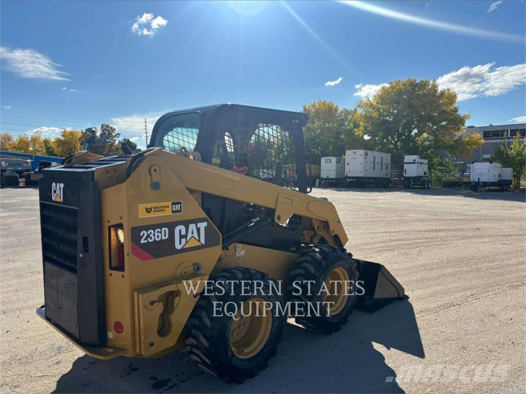 CAT 236D Mini incarcator