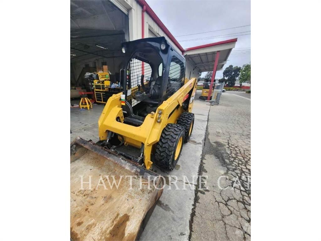 CAT 236D Mini incarcator