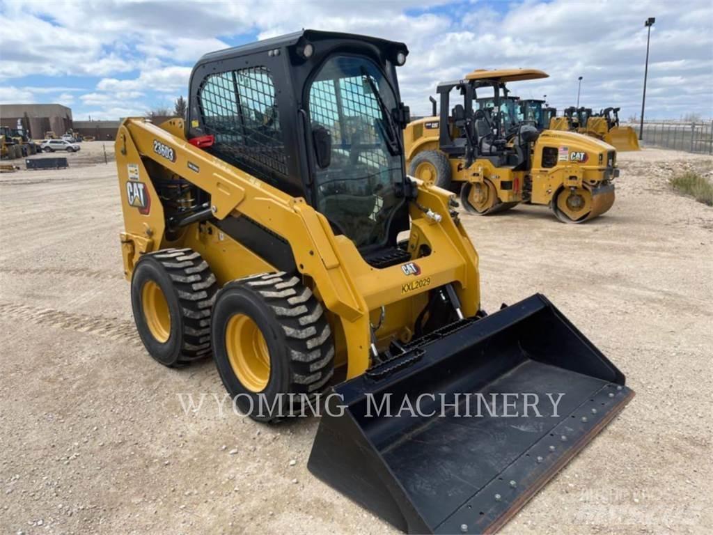 CAT 236D3 Mini incarcator