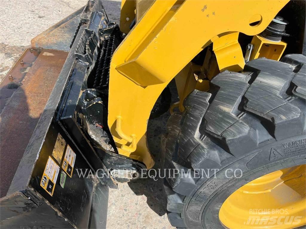 CAT 236D3 Mini incarcator