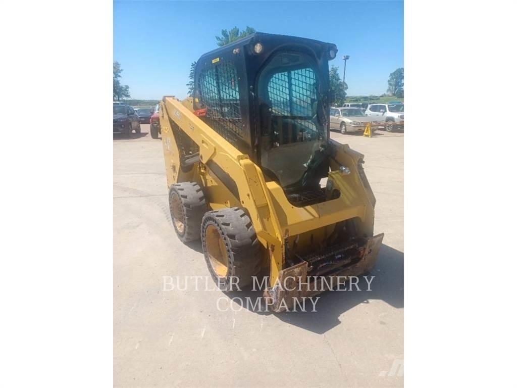 CAT 236D3 Mini incarcator