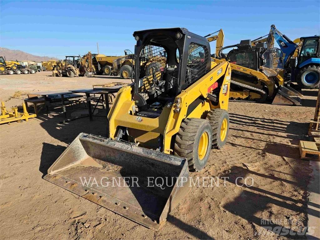 CAT 236D3 Mini incarcator