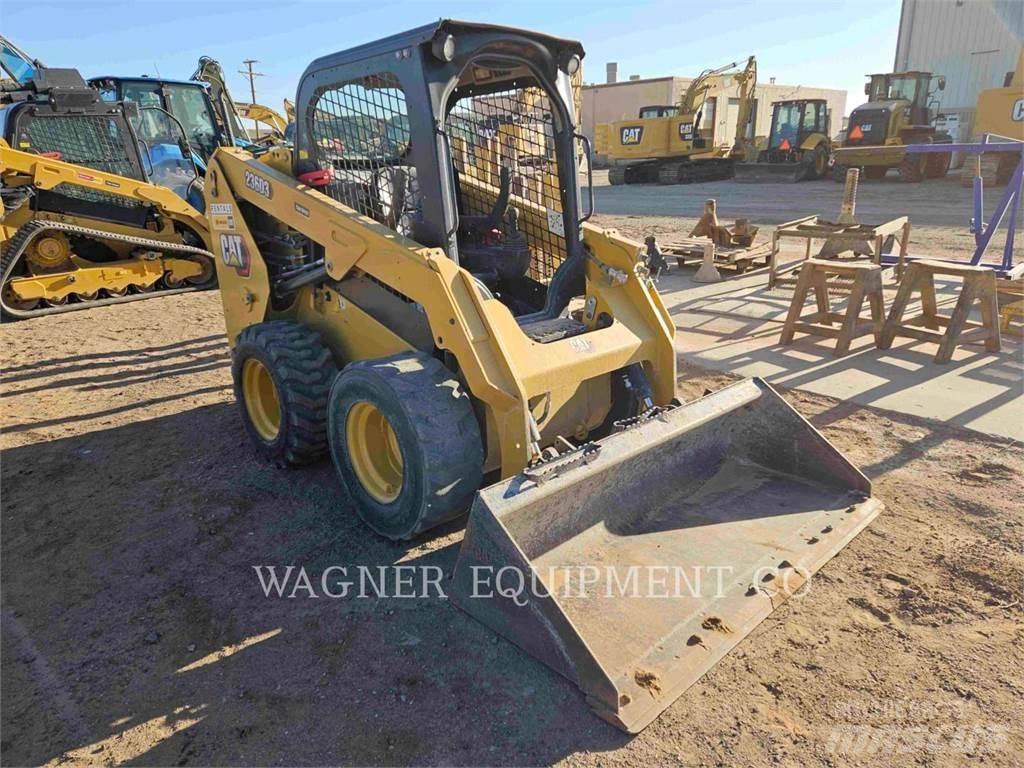 CAT 236D3 Mini incarcator