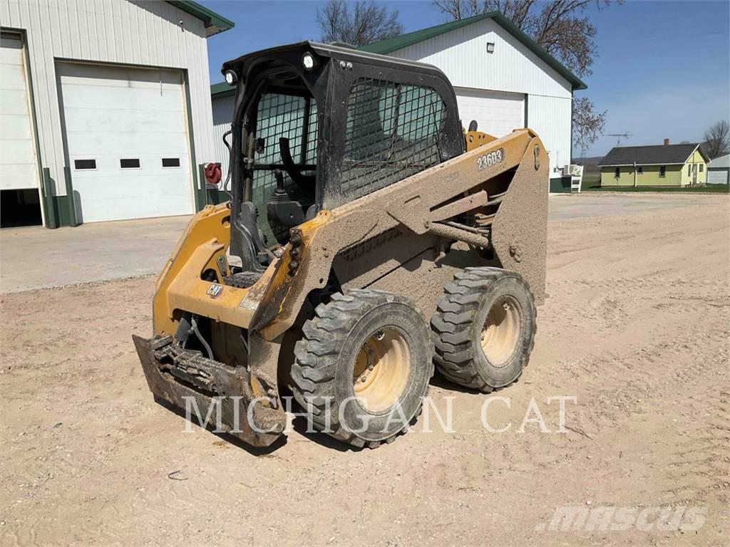 CAT 236D3 AQ Mini incarcator