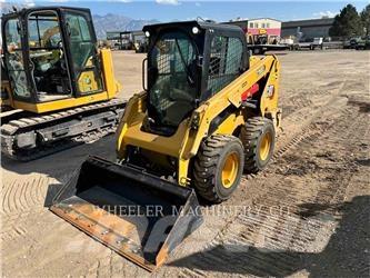 CAT 236D3 C3H2 Mini incarcator